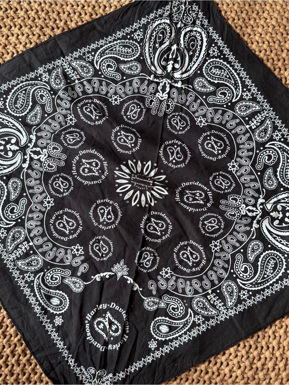 Harley-Davidson Rhinestone Paisley Bandana Scarf - Black & White Biker Y2K - Picture 4 of 9